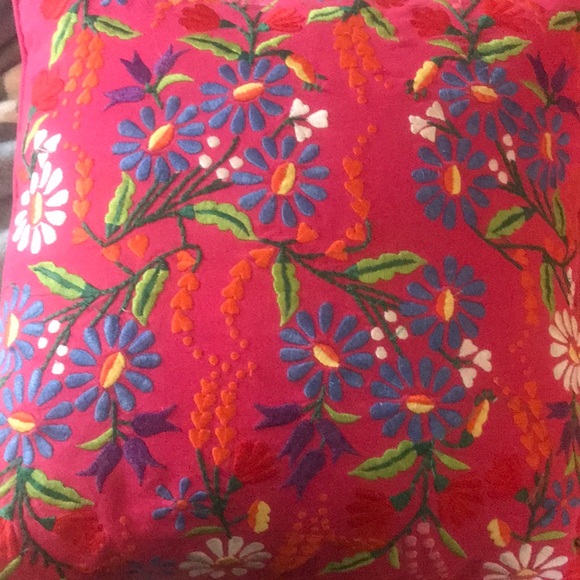 Lulu & Nat London embroidered pillows $19 or 2/$30 - Picture 7 of 10